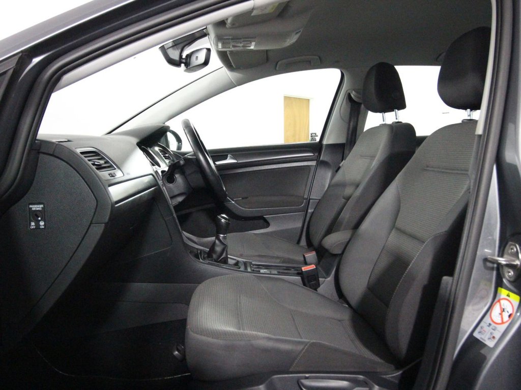 Used Volkswagen Golf 2018 for sale - 75877326: Photo 11