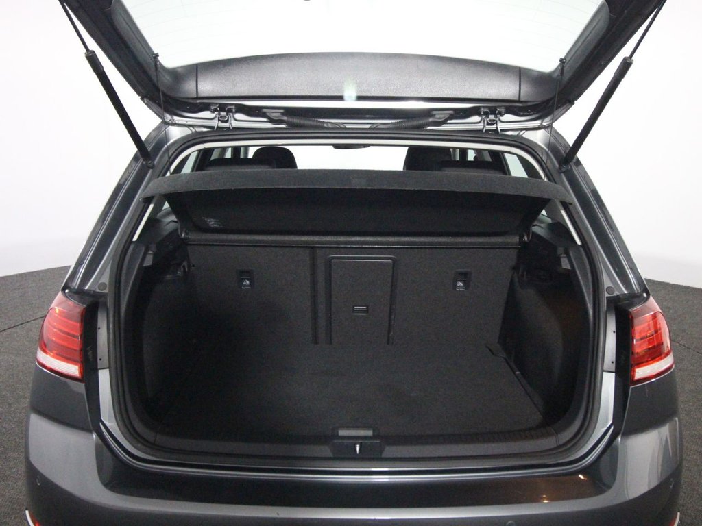 Used Volkswagen Golf 2018 for sale - 75877326: Photo 18