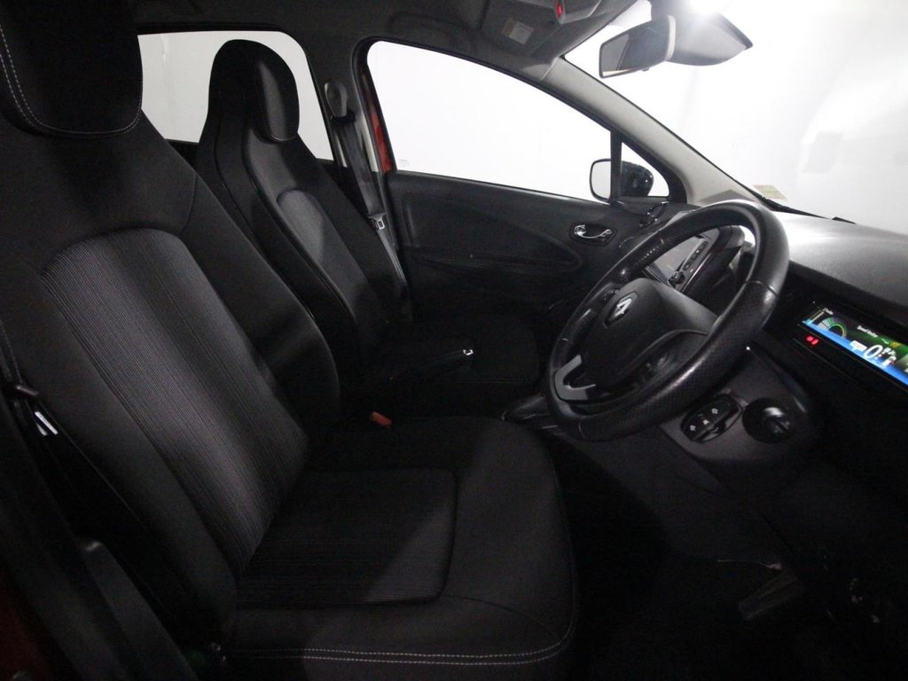 Used Renault Zoe 2018 for sale - 77879337: Photo 9