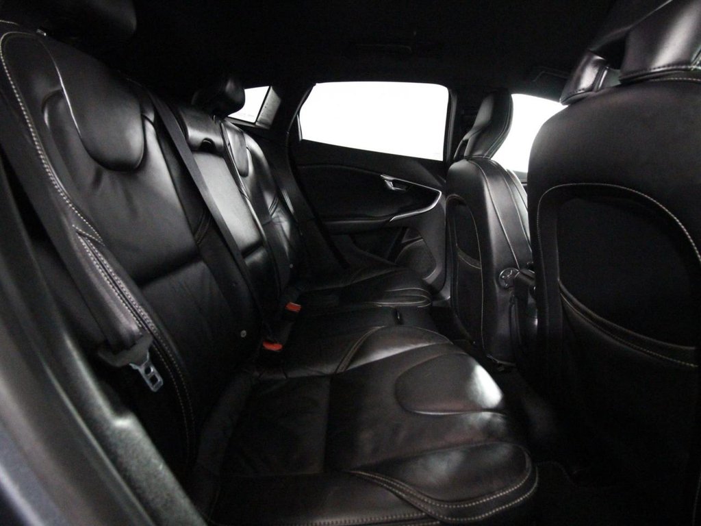 Used Volvo V40 2018 for sale - 76297074: Photo 16