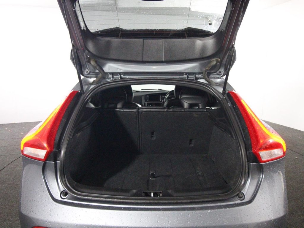 Used Volvo V40 2018 for sale - 76297074: Photo 18