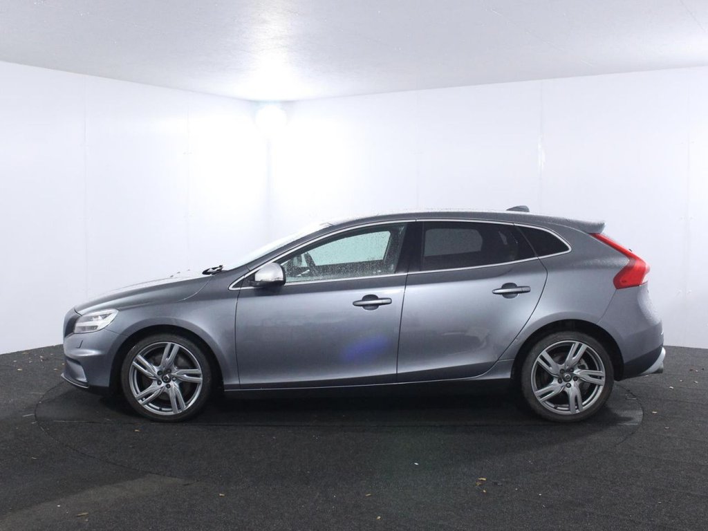 Used Volvo V40 2018 for sale - 76297074: Photo 4
