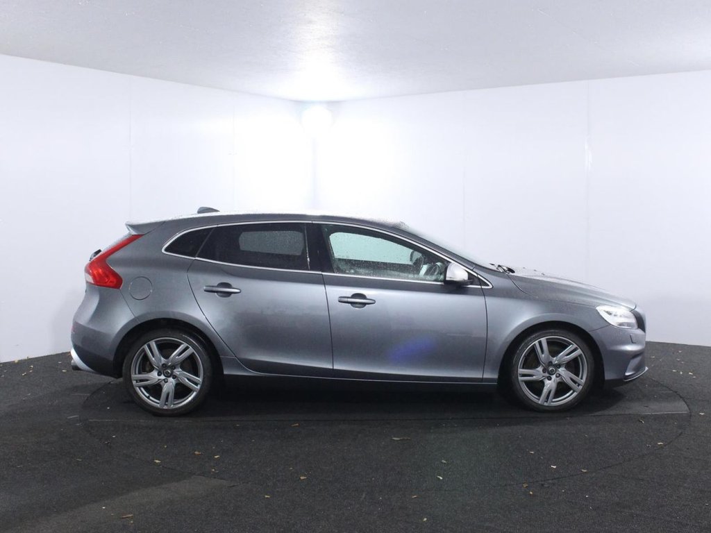 Used Volvo V40 2018 for sale - 76297074: Photo 8