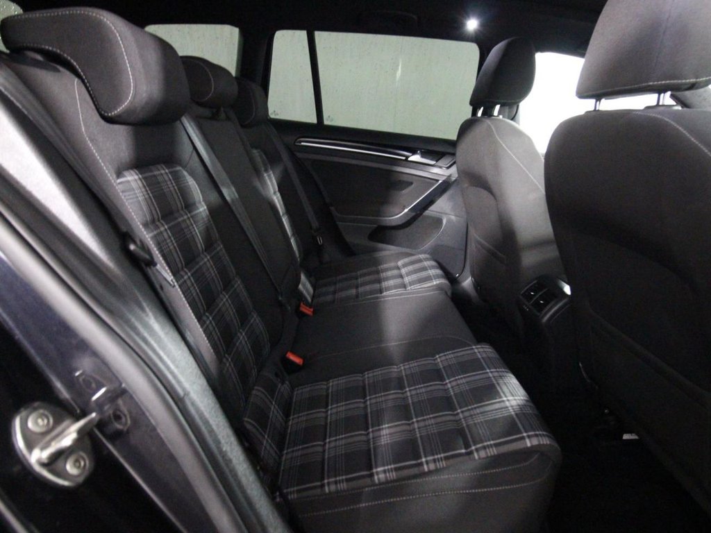 Used Volkswagen Golf 2016 for sale - 76840957: Photo 15