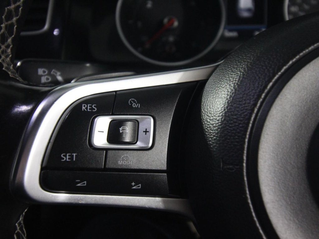 Used Volkswagen Golf 2016 for sale - 76840957: Photo 18