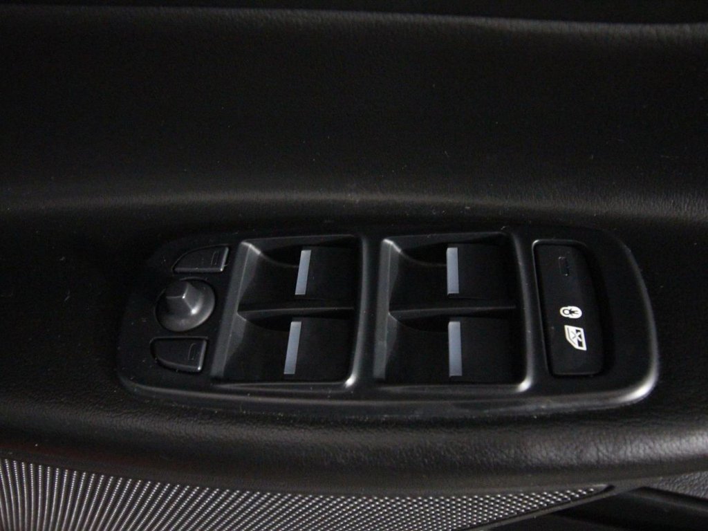 Used Jaguar XE 2019 for sale - 76454336: Photo 16