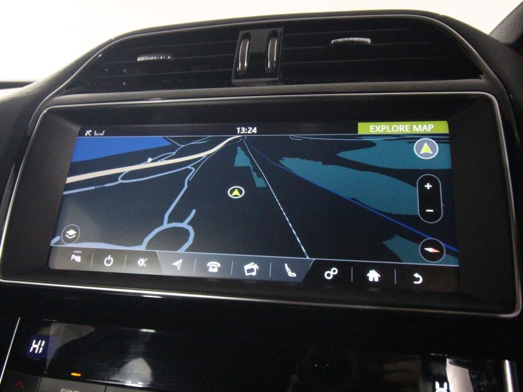 Used Jaguar XE 2019 for sale - 76454336: Photo 17