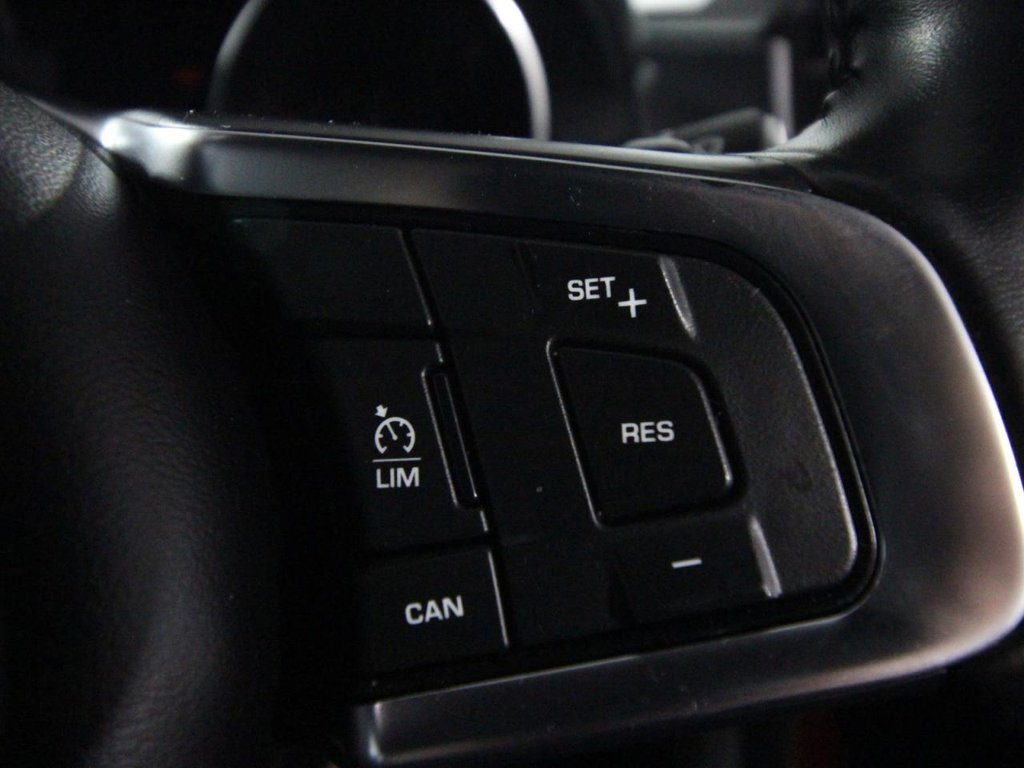 Used Jaguar XE 2019 for sale - 76454336: Photo 18