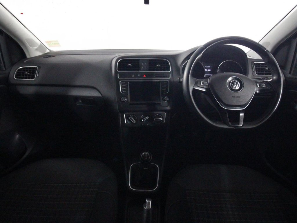 Used Volkswagen Polo 2015 for sale - 76297052: Photo 13