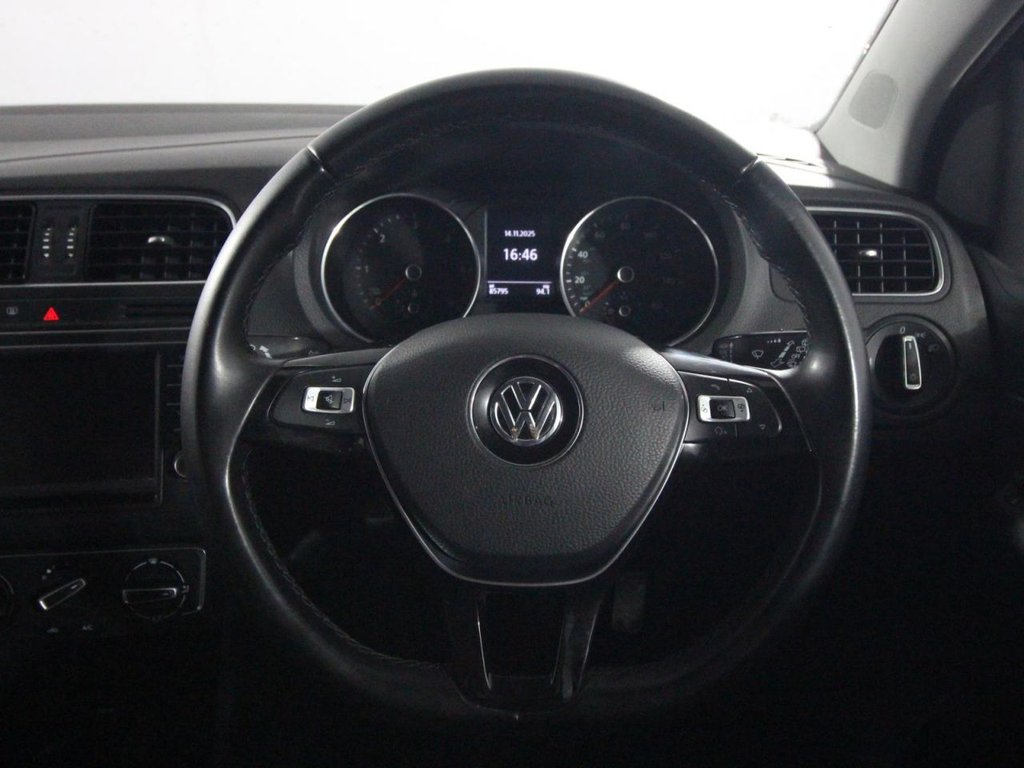 Used Volkswagen Polo 2015 for sale - 76297052: Photo 14