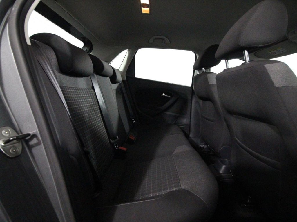 Used Volkswagen Polo 2015 for sale - 76297052: Photo 15