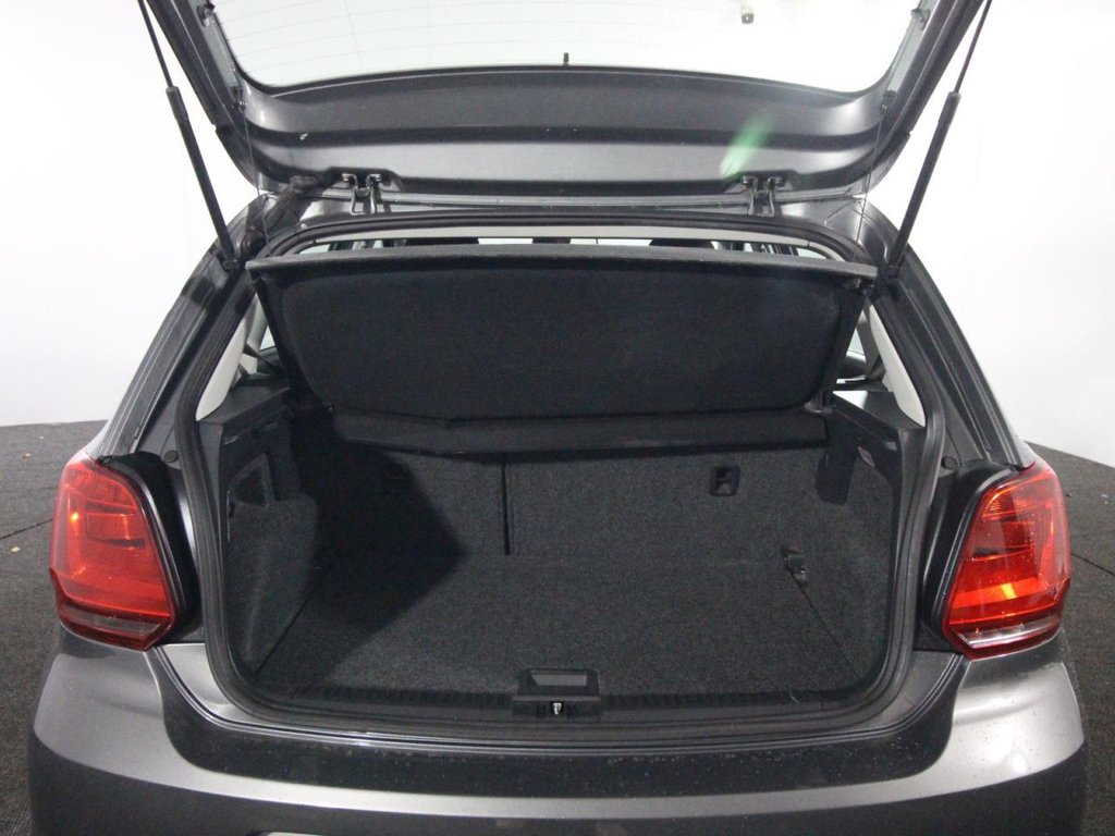 Used Volkswagen Polo 2015 for sale - 76297052: Photo 16