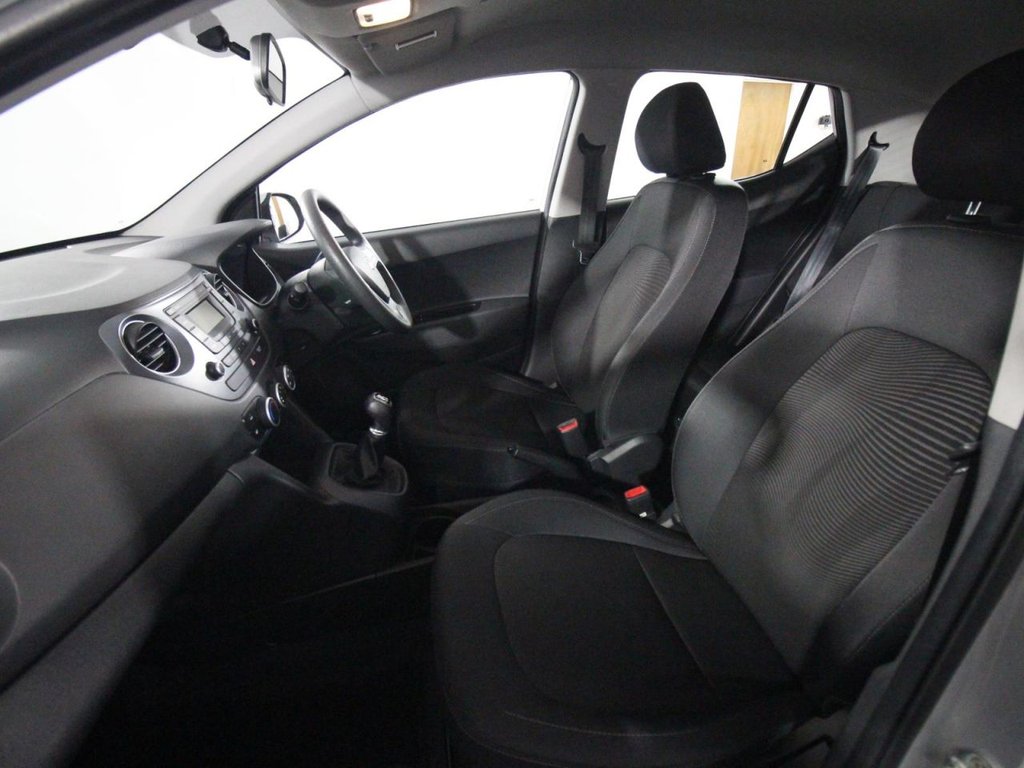Used Hyundai i10 2017 for sale - 77748094: Photo 11