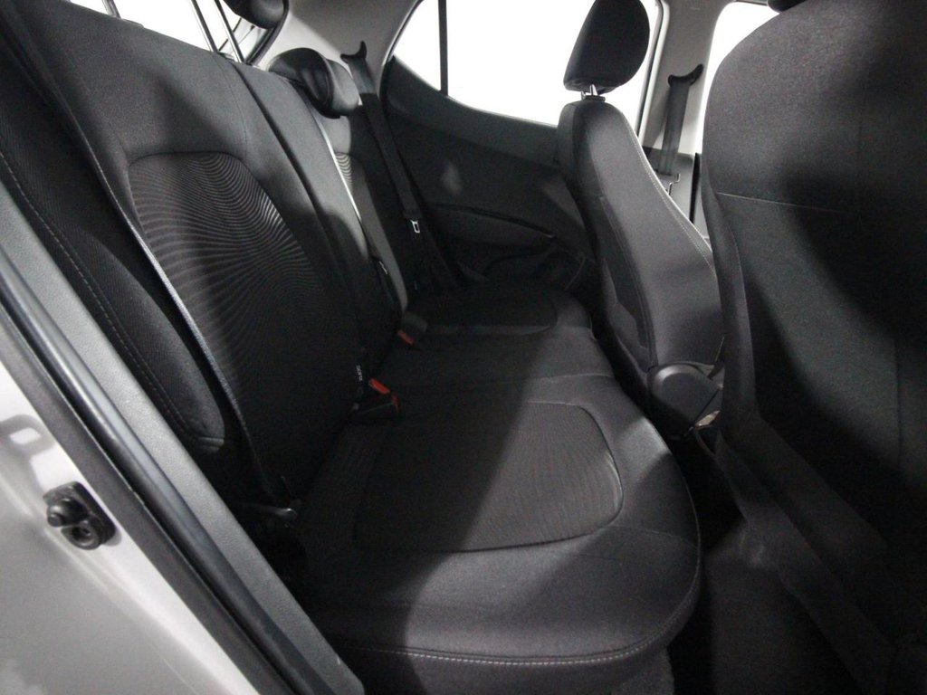 Used Hyundai i10 2017 for sale - 77748094: Photo 16