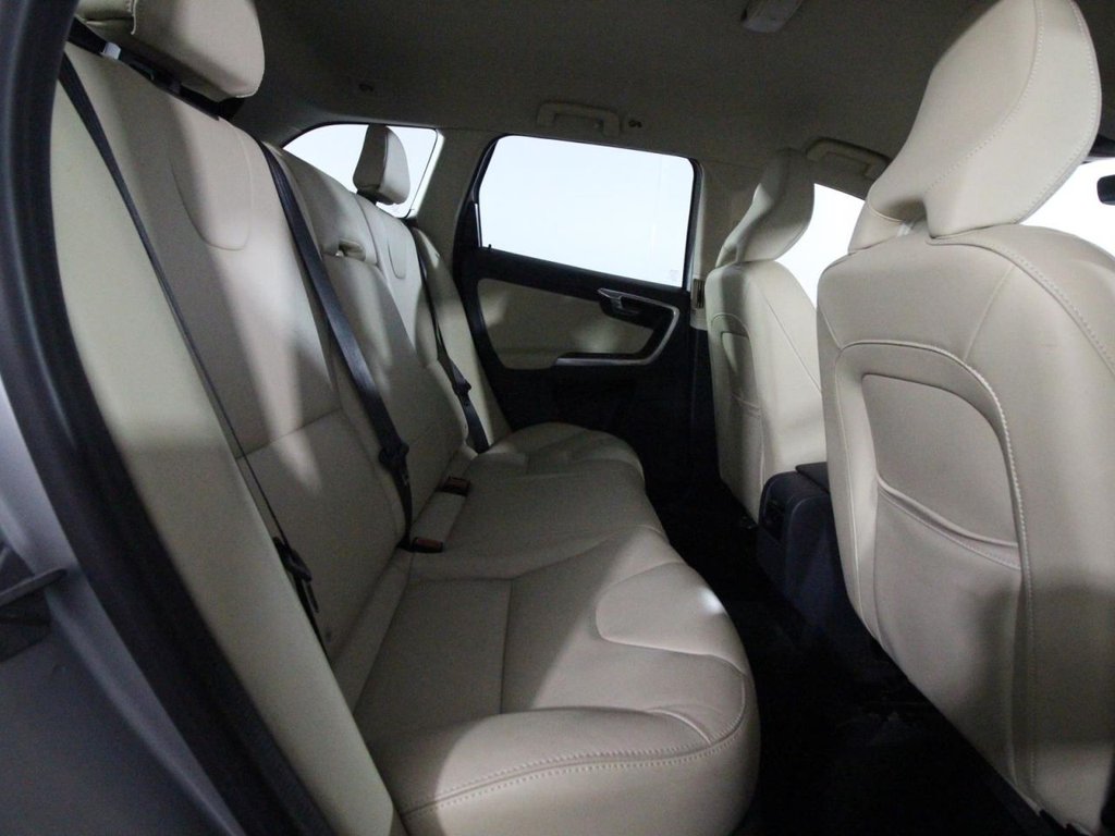 Used Volvo XC60 2017 for sale - 76356537: Photo 15