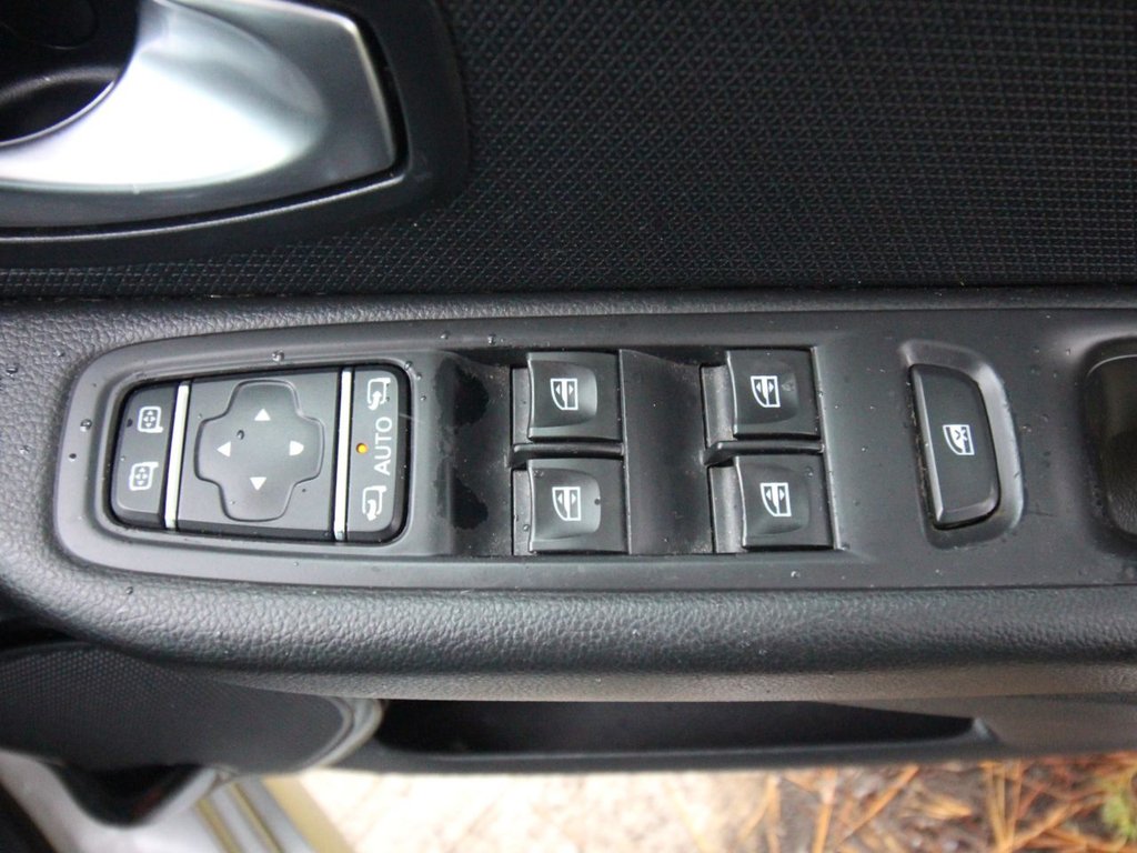 Used Renault Clio 2018 for sale - 76417039: Photo 15