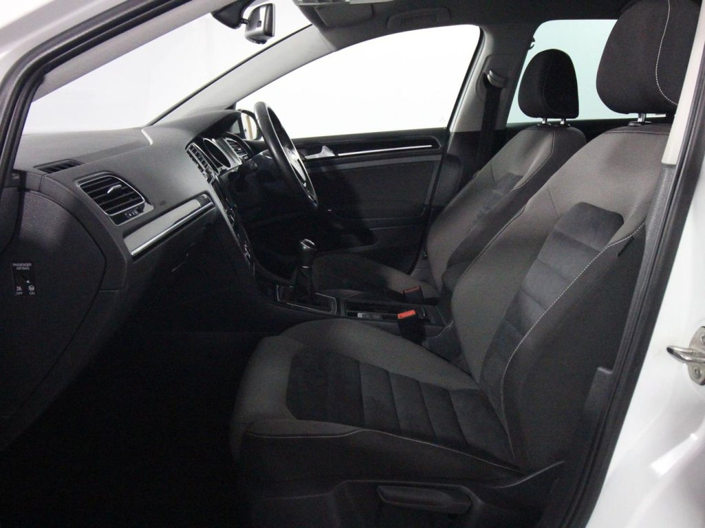 Used Volkswagen Golf 2015 for sale - 76496677: Photo 11