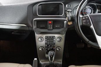 Used Volvo V40 2015 for sale - 77436513: Photo 17