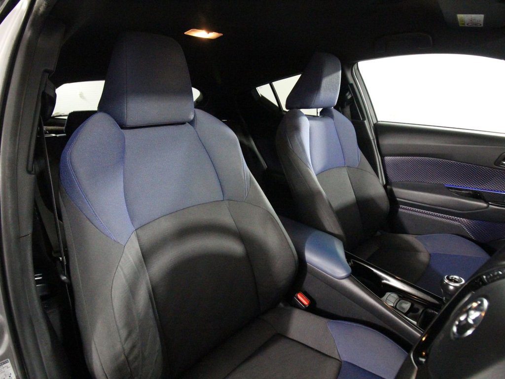 Used Toyota C-HR 2016 for sale - 77669023: Photo 10