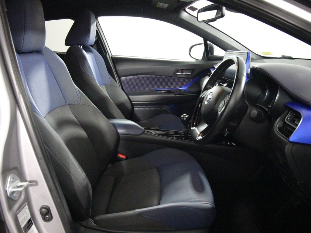 Used Toyota C-HR 2016 for sale - 77669023: Photo 9