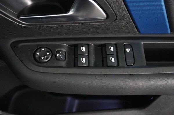 Used Citroen e-C4 2023 for sale - 72800367: Photo 19