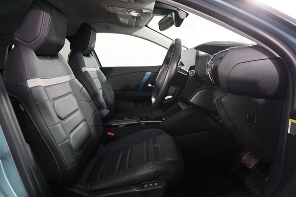 Used Citroen e-C4 2023 for sale - 72800367: Photo 9