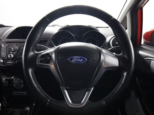 Used Ford Fiesta 2015 for sale - 76057048: Photo 14