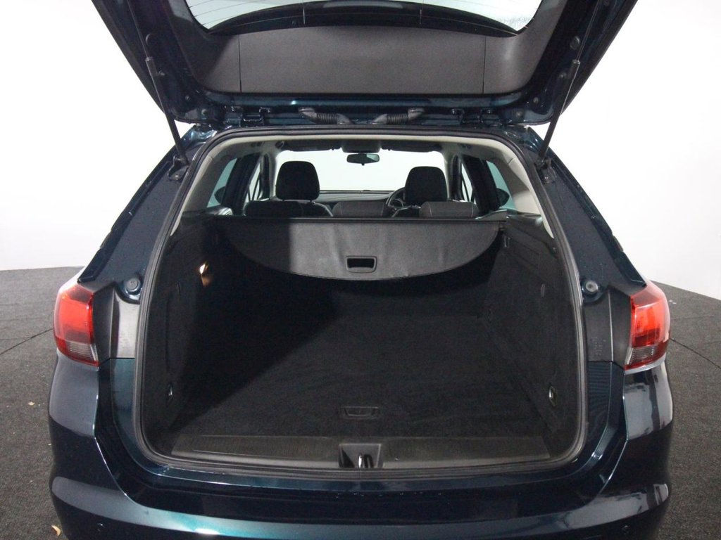 Used Vauxhall Astra 2018 for sale - 76297065: Photo 18