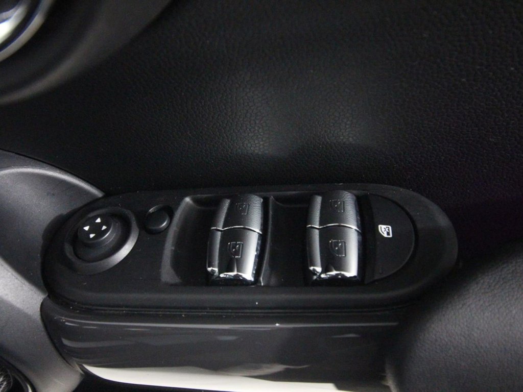 Used MINI Hatch 2018 for sale - 76883298: Photo 18