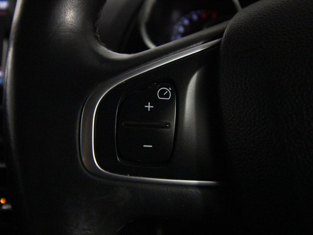 Used Renault Clio 2018 for sale - 76558995: Photo 18