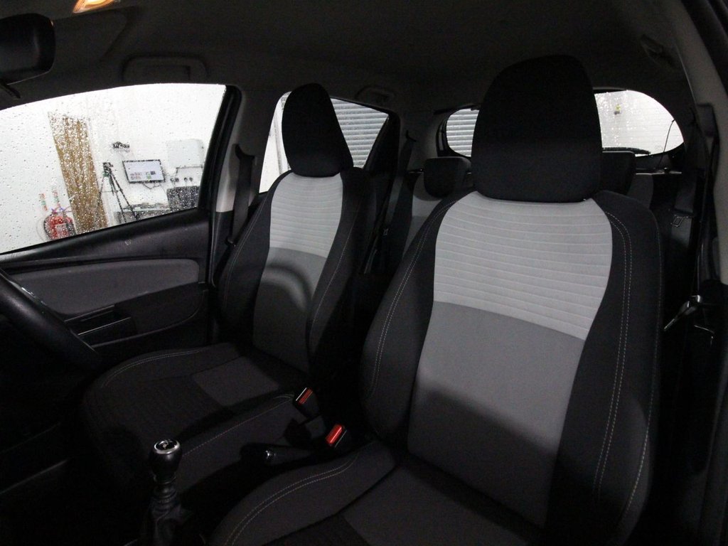 Used Toyota Yaris 2018 for sale - 76039503: Photo 12