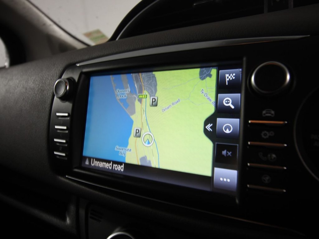 Used Toyota Yaris 2018 for sale - 76039503: Photo 17