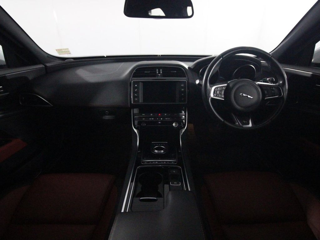 Used Jaguar XE 2018 for sale - 77571577: Photo 13