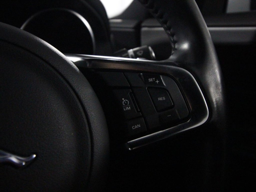 Used Jaguar XE 2018 for sale - 77571577: Photo 15