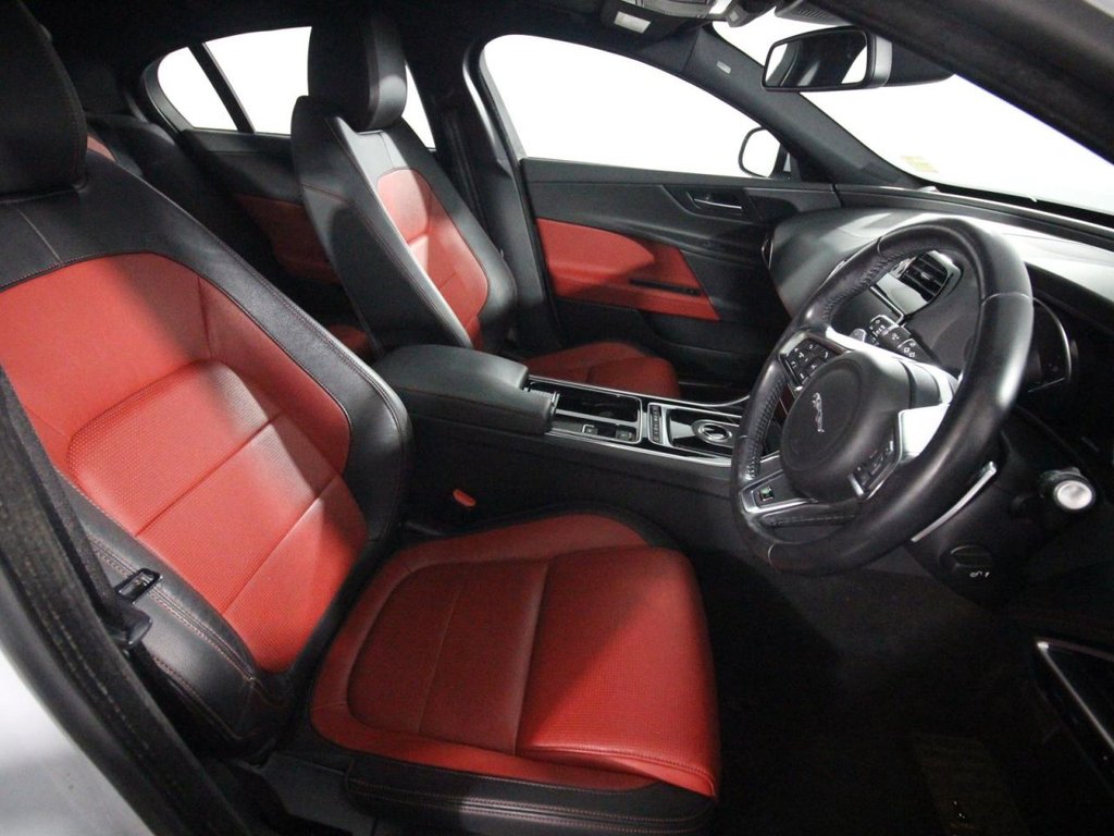 Used Jaguar XE 2018 for sale - 77571577: Photo 9