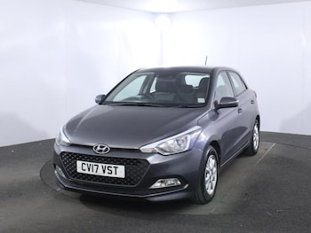 Used Hyundai i20 2017 for sale - 79177987: Photo