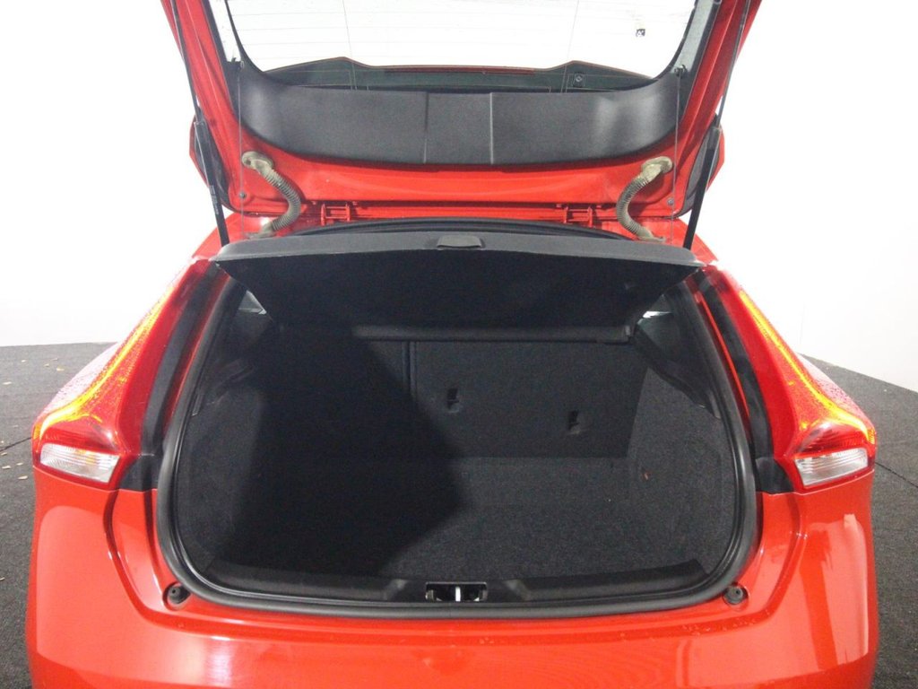 Used Volvo V40 2018 for sale - 77521254: Photo 16