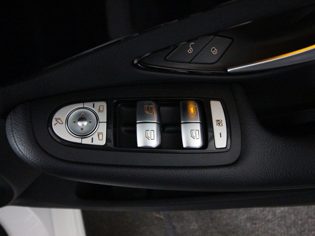 Used Mercedes-Benz C Class 2018 for sale - 76333547: Photo 16