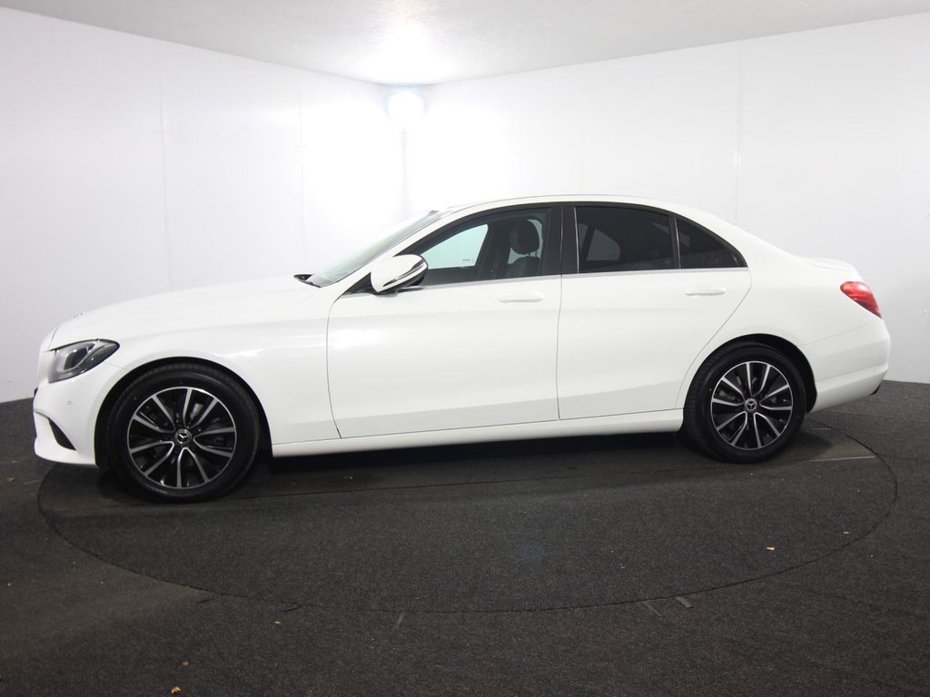 Used Mercedes-Benz C Class 2018 for sale - 76333547: Photo 4