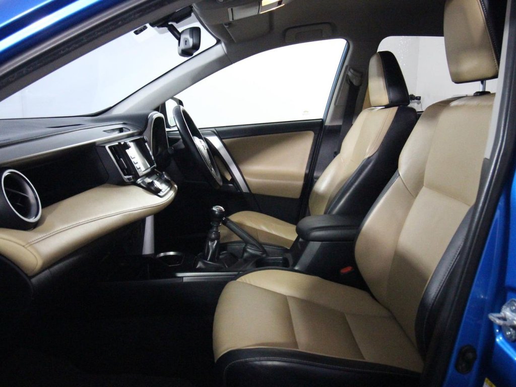 Used Toyota RAV4 2016 for sale - 76417941: Photo 11