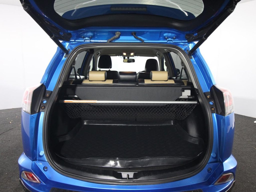 Used Toyota RAV4 2016 for sale - 76417941: Photo 17