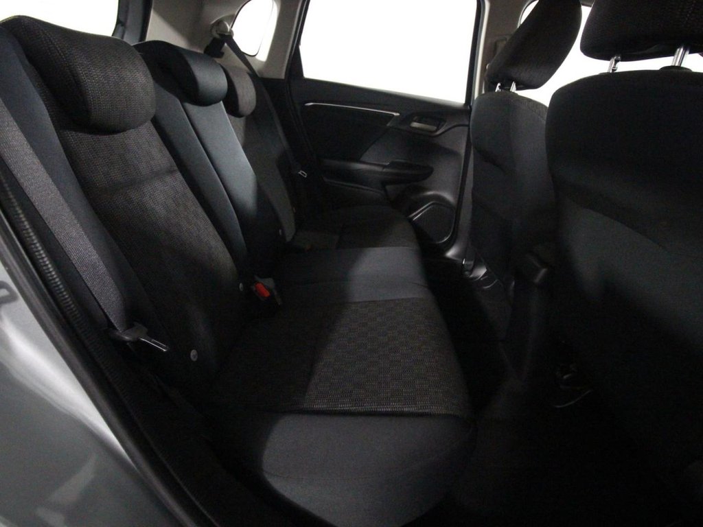 Used Honda Jazz 2015 for sale - 77936110: Photo 16