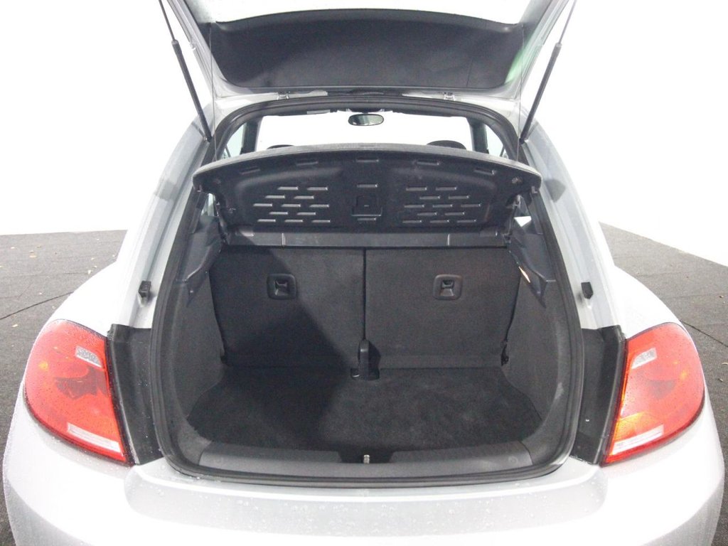 Used Volkswagen Beetle 2015 for sale - 76617974: Photo 16