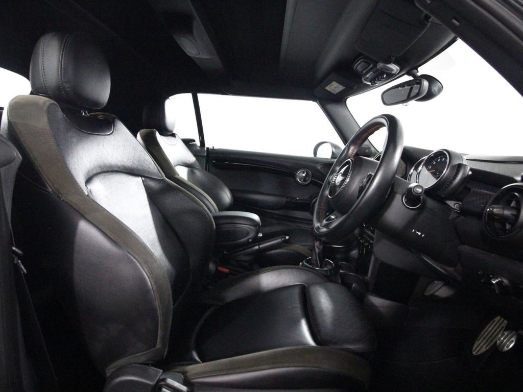 Used MINI Convertible 2016 for sale - 76496808: Photo 9