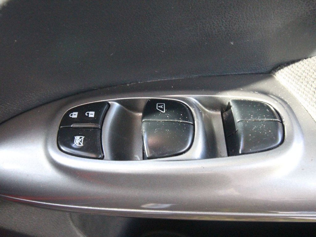 Used Nissan Juke 2015 for sale - 77227647: Photo 17