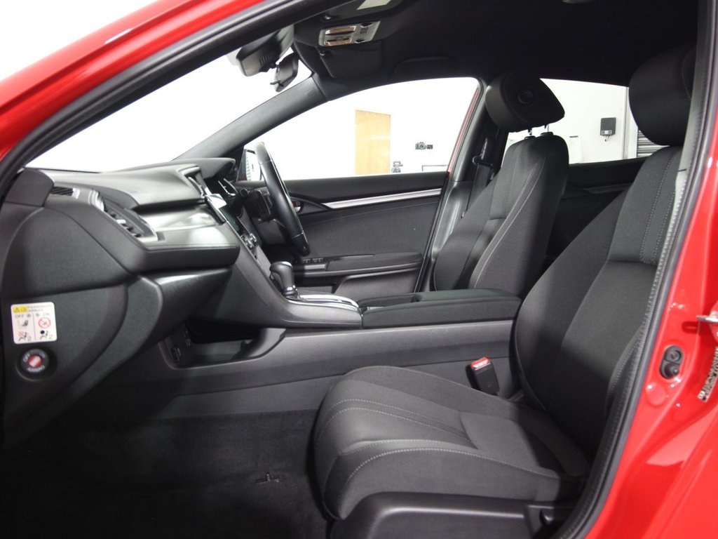 Used Honda Civic 2018 for sale - 76292014: Photo 11