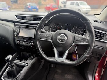 Used Nissan Qashqai 2017 for sale - 78624102: Photo