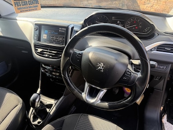 Used Peugeot 208 2019 for sale - 79453199: Photo