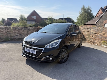 Used Peugeot 208 2019 for sale - 79453199: Photo