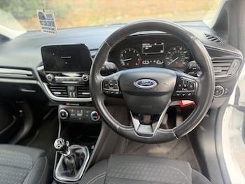 Used Ford Fiesta 2018 for sale - 79452700: Photo